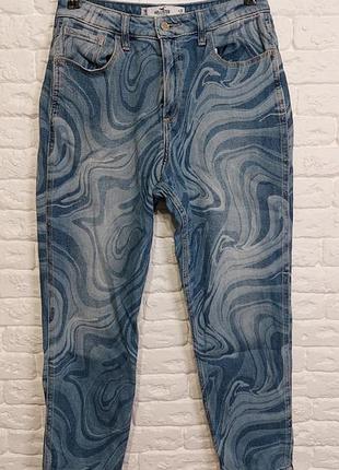 Фирменные джинсы