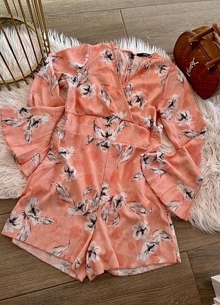 Яскравий ромпер🍑 🏷️quiz розмір—м стан—в ідеалі🔍