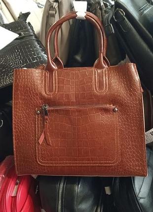 Очень стильная женская сумка кожаная с тиснением