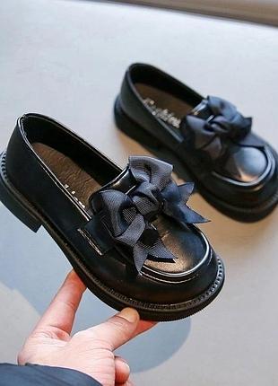 Стильні туфельки для дівчат