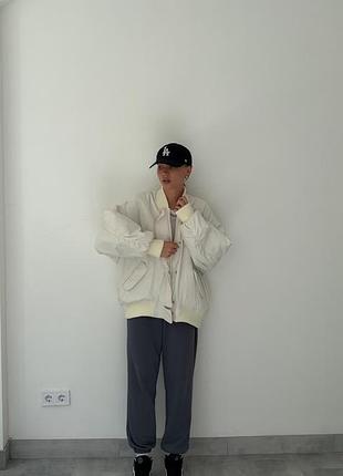 Дутый бомбер оверсайз куртка с драпировкой