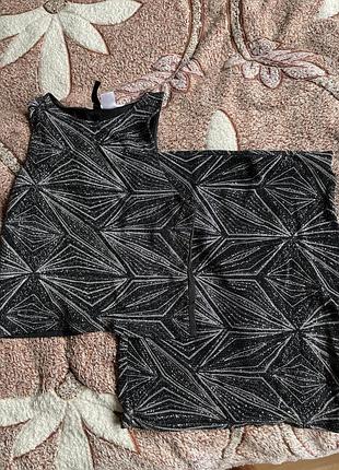 Костюм з цікавим принтом