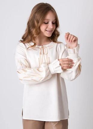 Вышитая рубашка на девочку