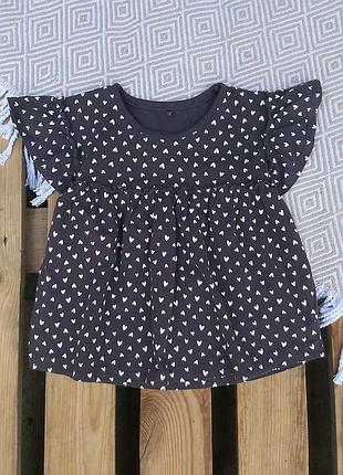 Футболка в серденька з гарними плечиками на 3-4 роки ❤