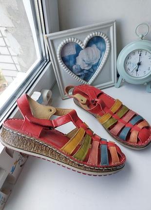 Босоножки кожаные