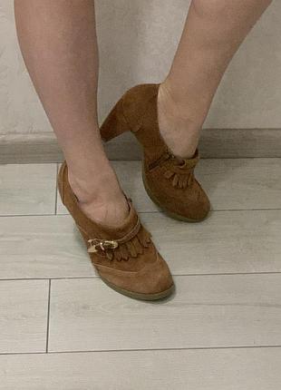Туфлі-ботинки на осінь