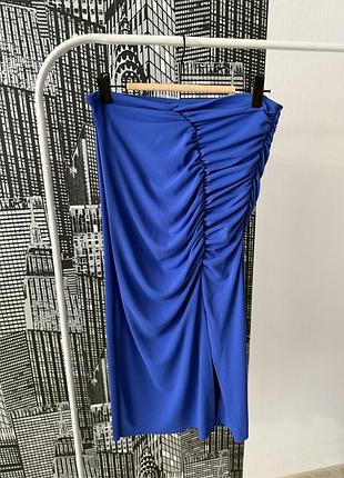 Спідниця з розрізом на нозі zara синя спідниця zara