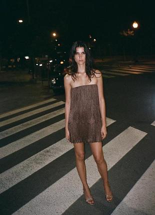 Платье-бандо с бахромой