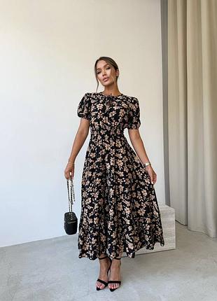 Сукня міді в квітах з талією на резинці