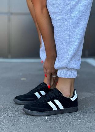 Взуття жіноче