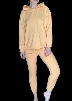 Спортивний костюм