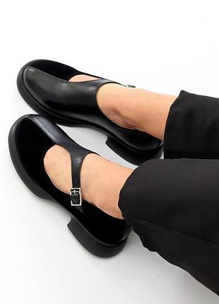 Елегантні та стильні жіночі туфлі 💛💙