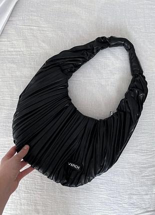 Стильна чорна сумка хобо verde