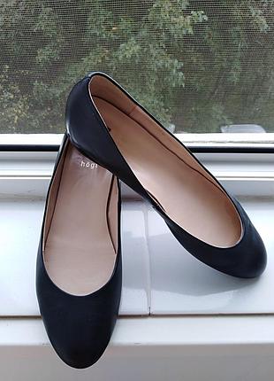 Кожаные балетки hogl.