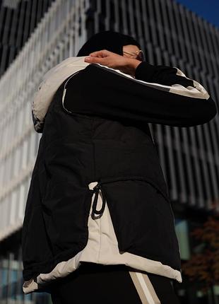 Елегантний спортивним костюм трійка, складається з худі, штанів на резинці та утепленої жилетки з капюшоном