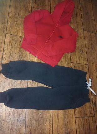 Спортивный костюм.