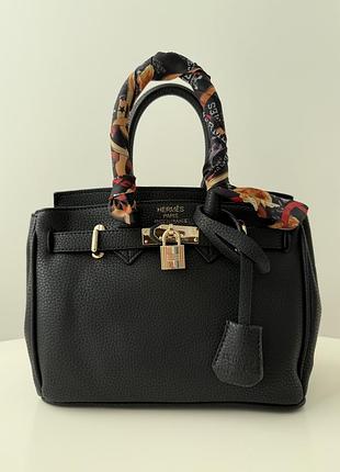 Трендова сумочка у стилі hermes