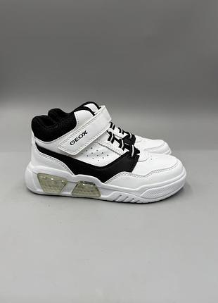 Хайтопи черевики geox illuminus 30 р з мигалками