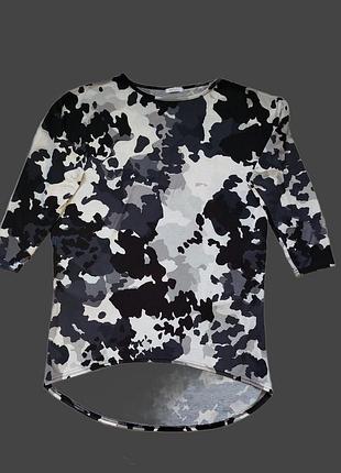 Короткое платье туника l-xxl оверсайз вискозное с длинным рукавом черно-белое милитари камуфляжный принт