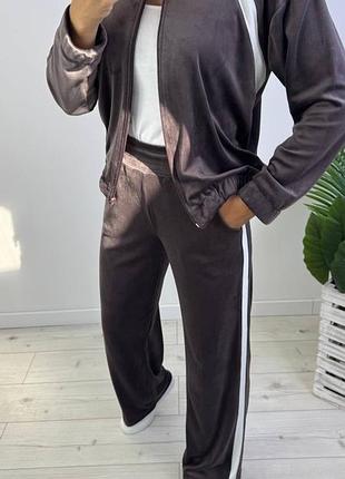 Костюм на змейке прямые штаны велюр 42-52 р-р