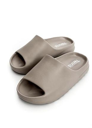 Шлепанцы пляжные