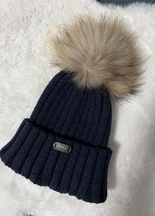 Шапка дитяча з натуральним помпоном