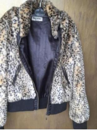 Коротка шубка bershka,вінтаж. р.s/m. animal print. на замку. ,штучне хутро