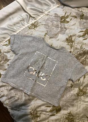 Футболка жіноча