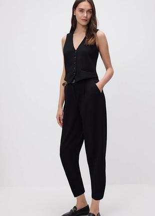 Стильные укороченные брюки