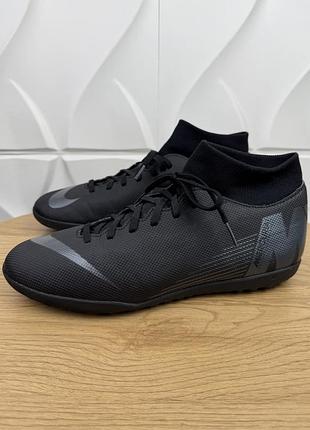 Оригінальні футбольні сороконіжки