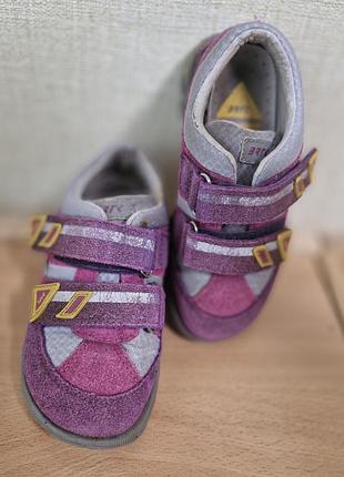 Кросівки на дівчинку 2