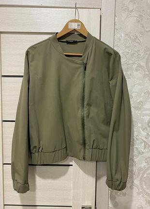 Бомбер reserved