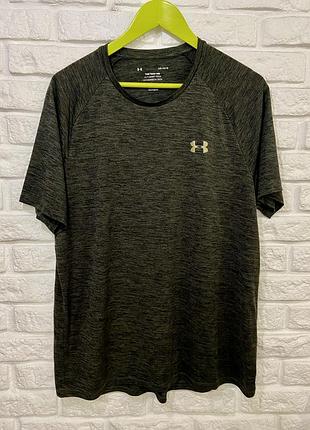 Футболка under armour