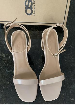 Босоніжки лакові asos shoes