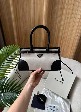 Продам жіночу сумочку "prada"