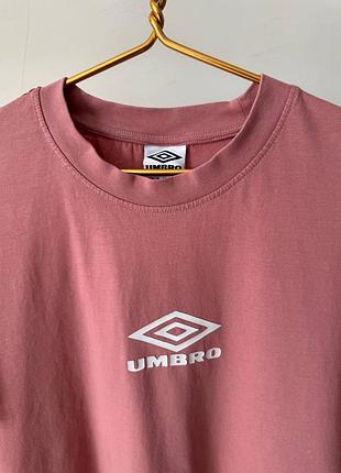 Футболка umbro з лампасами, рожевого кольору. ромiр xl
