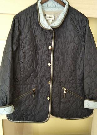 Красивая куртка на две стороны