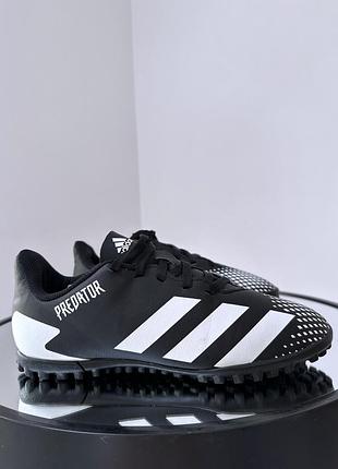 Потужні якісні сороконіжки adidas predator