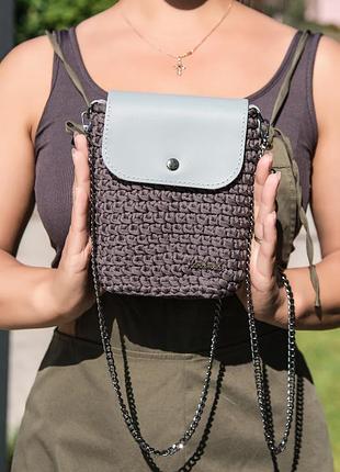 Маленька, але така стильна! 🖤 ідеальна для прогулянок, побачень та щоденних образів. ця сумочка додасть шарму кожній твоїй появі.