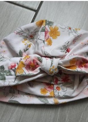 Шапка на дівчинку