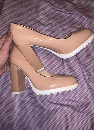 Лофери лакові 👠