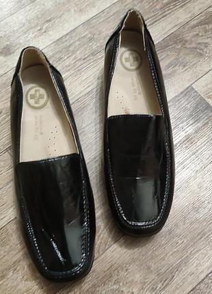 Кожаные лоферы туфли