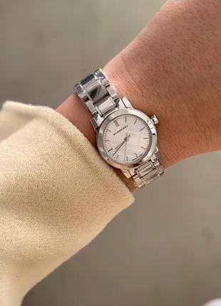 Burberry серебряные часы