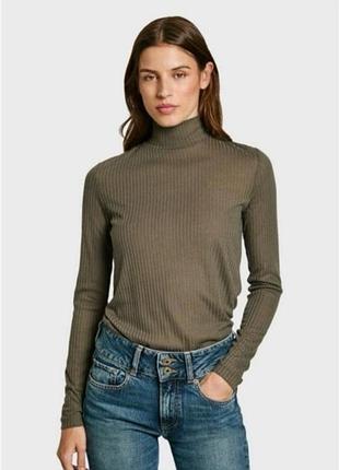 Женская водолазка