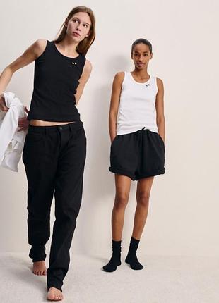 Майка t4tank ребристый топ без рукавов uniqlo черная и белая