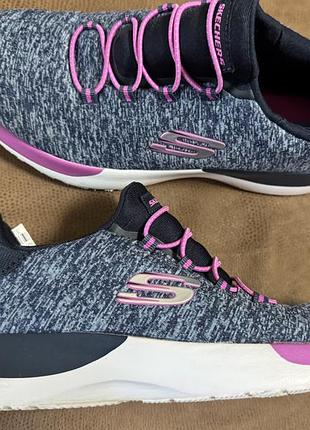 Skechers кросівки стильні легкі зручні практичні оригінал!