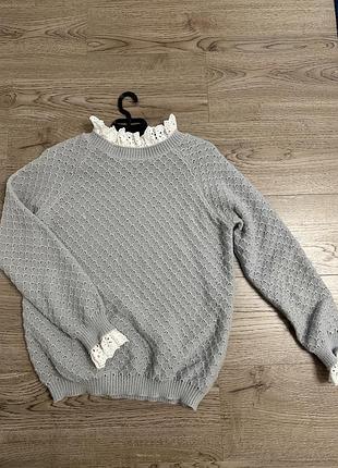 Жіночий светрик