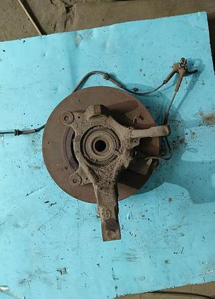 Цапфа поворотний кулак лівий renault laguna1/espace3/1993-2002 7700423102