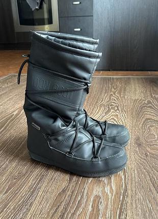 Moon boot 39 р. чорні б/в оригінал