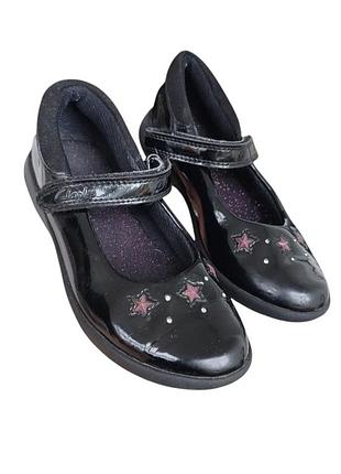 Школьные туфли для девочки clarks sea shimmer k 2